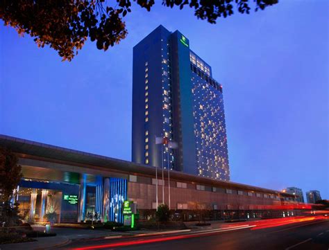 L'holiday inn express shanghai gongkang est un hôtel proposant des chambres équipées d'une climatisation. Holiday Inn Shanghai Pudong Kangqiao - The Highest Glass ...