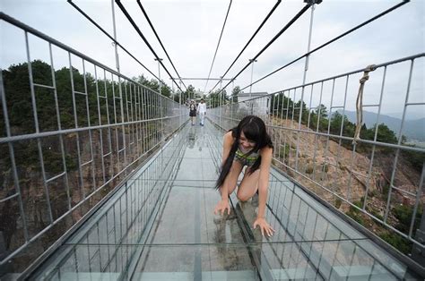 8 Amazing Pics Of Longest Glass Bottomed Suspension Bridge In China