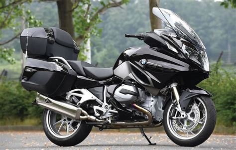 The initials rt have always been synonymous with supremely comfortable, highly dynamic touring on two wheels. アールズ・ギア ワイバン チタンフルエキゾーストシステム R1200RT BMWバイク パーツ＆グッズ紹介 ...