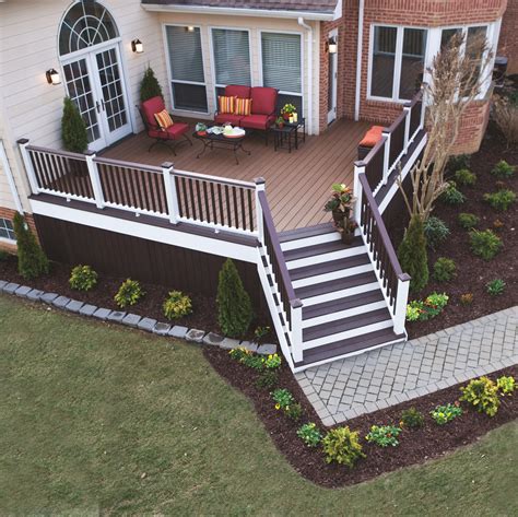 give  deck  face lift  summer resurfacing  trex adds   curb appeal