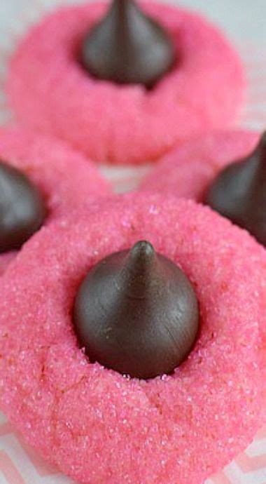 This recipe transforms boxed white cake mix into chewy, perfectly crinkled cookies with only three ingredients. Strawberry Truffle Kiss Cookies | Valentine's Day recipe, desserts | Печенье с клубникой, Еда на ...