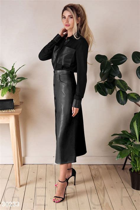 Long Leather Skirt In 2020 Long Leather Skirt Fashion Pretty Dresses