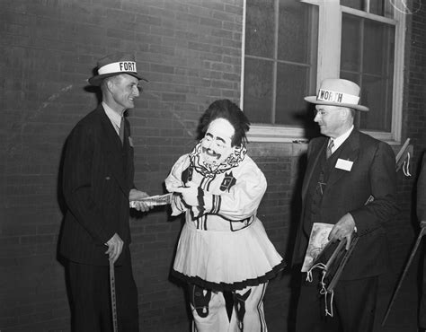22 Of The Creepiest Clown Photos From Star Telegram Archives Fort Worth Star Telegram