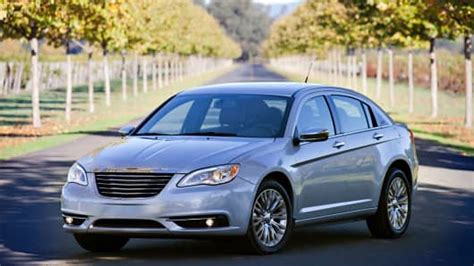 chrysler recalls over 500 000 vehicles most for headrests