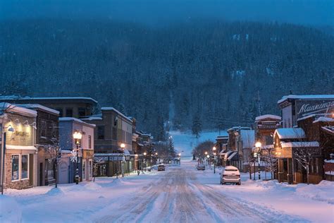 Now You Can Fly To The Epic Snow At Revelstoke For Less Mapped