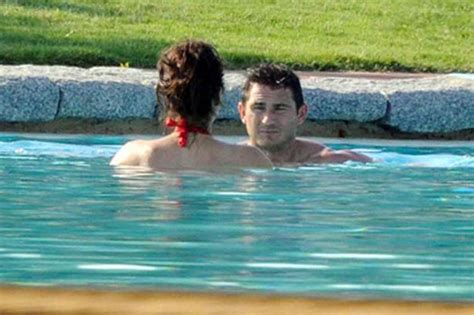 Frank Lampard And Christine Bleakley Share A Kiss As They Holiday In Sardinia Mirror Online