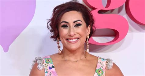 loose women s saira khan 53 strips to bikini and tells women to look at themselves ‘positively