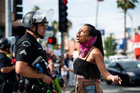 Looters Hit Van Nuys Boulevard Businesses 60 Arrested Daily News