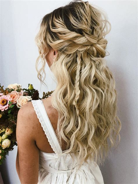 Obtain Wonderful Pointers On ”wedding Hairstyles Half Up Half Down