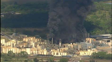 Massive Explosion At Texas Chemical Plant Kills 1 Person Injures