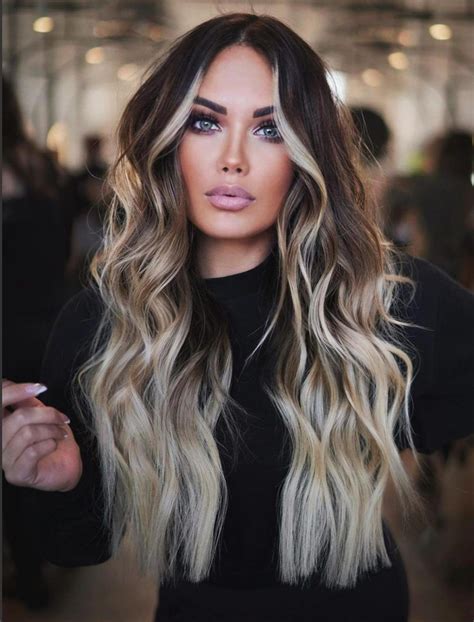 31 Two Tone Hair Color Ideas New Hair Color Trends 2022 Brunette Hair Color Long Hair Color