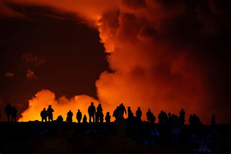 Iceland Volcano Eruption Blue Lagoon Evacuated See Photos Of Scene