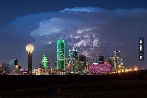 The Storm In Dallas Made For A Cool Picture Dallas Skyline Skyline