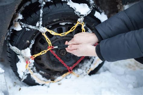 The 7 Best Tire Chains For Snow In 2022 Including For Commercial Vehicles