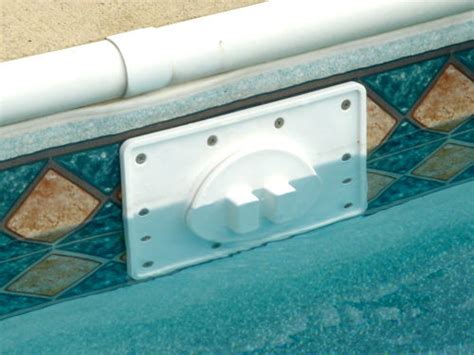 Screw Tight Swimming Pool Skimmer Cover Magically Magnetic Photo