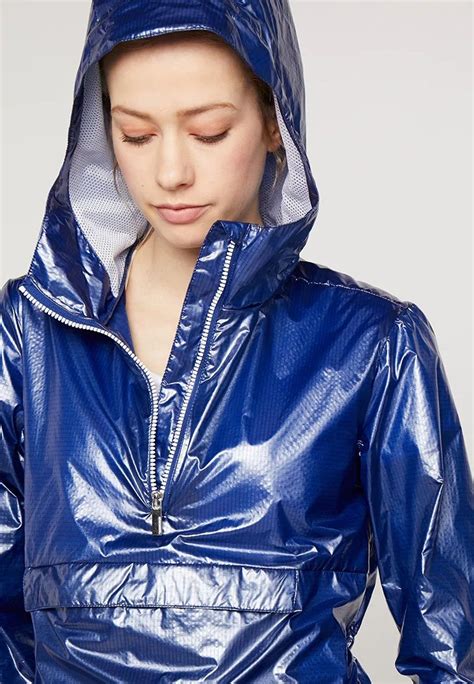 Pin Von Just Me Auf Hot Jackets Regenkleidung Damen Regenmäntel