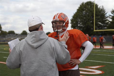 How To Watch Football Like A Coach