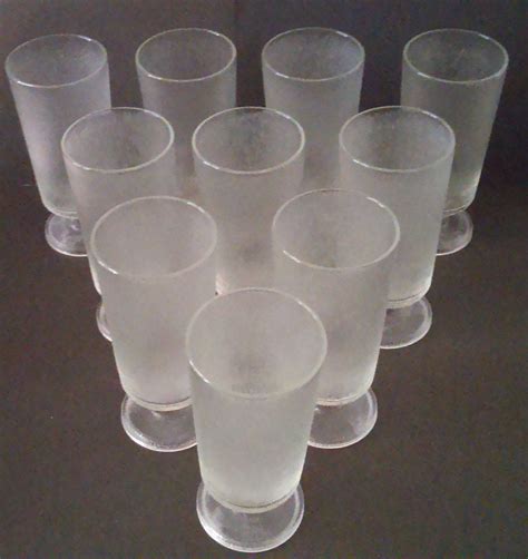 10 Vintage Retro Tall Textured Frosted Glass Footed Drinking Glasses By