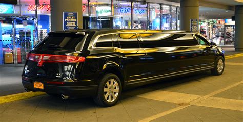 The New Lincoln Mkt Stretch Limousine 10 Passengers New York Car Service