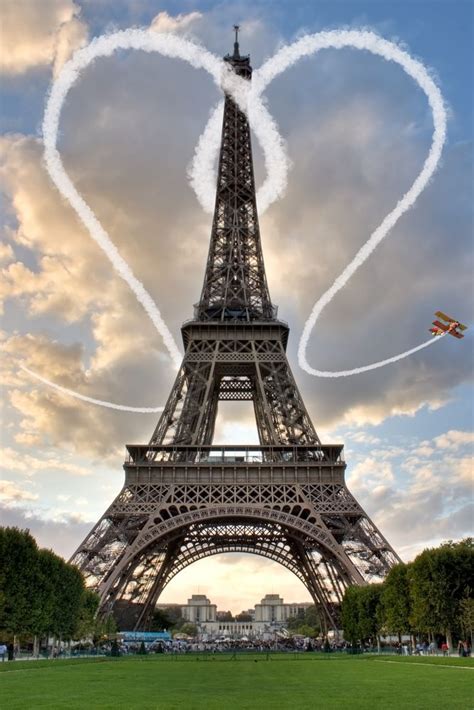 40 Wonderful Photo Eiffel Tower Paris Airplane Ticket