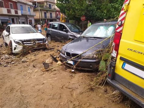 Cronaca Meteo Diretta Alluvione Lampo E Nubifragio A Messina E