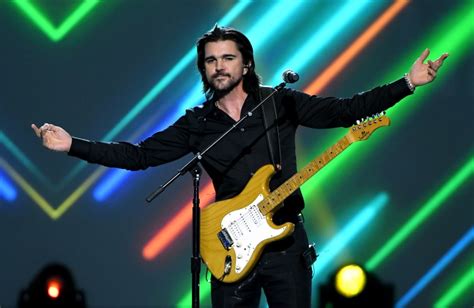 When he was seven years old, his father and brothers began to teach. Grammy 2020: Juanes rendirá HOMENAJE a un ícono de la ...
