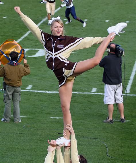 Lehigh University Cheerleader Lehigh Cheerleader Girl Cheer Girl