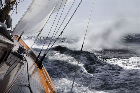 Learn How To Adjust Sailboat Sails For Stronger Winds
