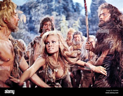 Raquel Welch Stock Photos Raquel Welch Stock Images Alamy