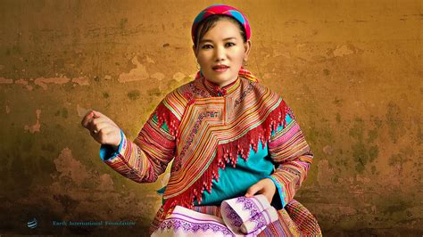 ปักพินในบอร์ด Hmong Hill Tribe Embroidery Arts
