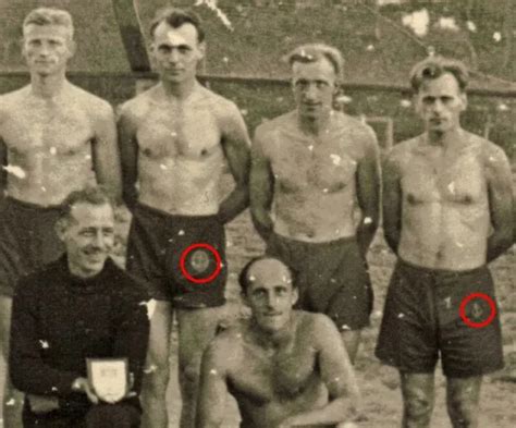 ORG FOTO WH SOLDATEN halbnackt Nude Muskulös Unterhose Marine