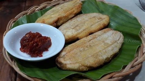 Proposal usaha kue pukis kue barongko adalah makanan khas bugis dan makassar yang terbuat dari campuran pisan. Proposal Kue Barongko / Keren Macam Macam Lipatan Daun ...