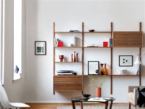 We've created roundups of wall mounted shelving systems before, but for those of you who are especially crafty there are also. Épinglé sur Stay Organized