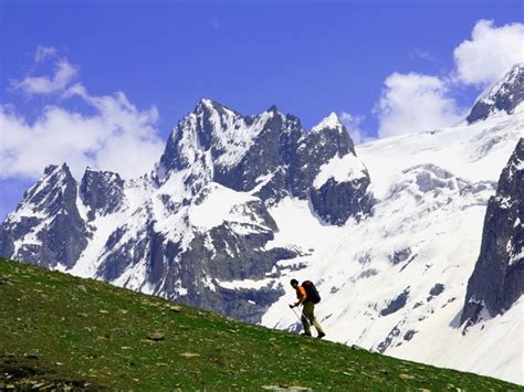 Alluring Kashmir 08 Days Tour With Flexible Tailor Made Booking