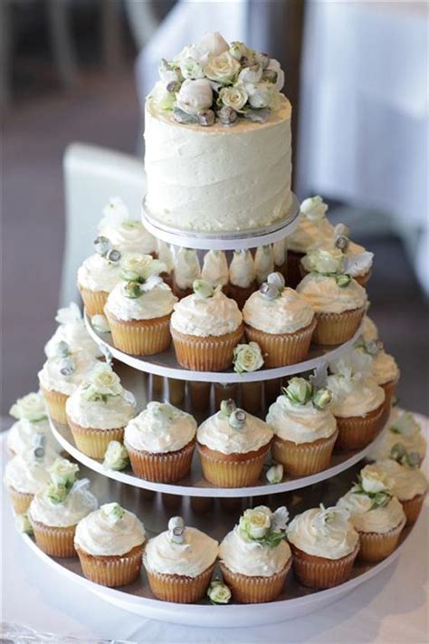 An Elegant Coastal Wedding By Sugarlove Weddings Wedding Cakes With