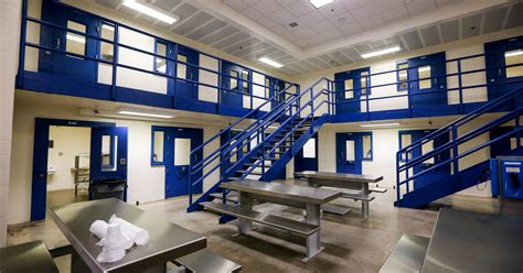 Polk County Jail Staff Find Handgun On Des Moines Inmate At Booking