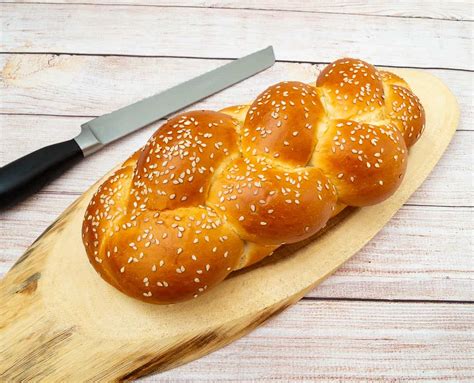 Braid the 4 rolls forming a. Christmas Bread Braid Plait Recipe : Plait bread (guyanese ...