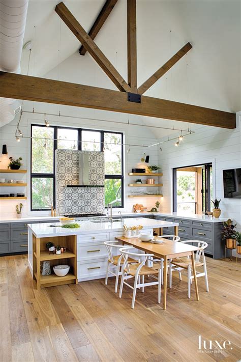 It took a lot of planning to make this kitchen look this incredible. A Modern Farmhouse Gets An Industrial Edge | Luxe ...