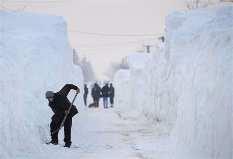 This Is What 15 Feet Of Snow Looks Like Snow Romania Around The Worlds