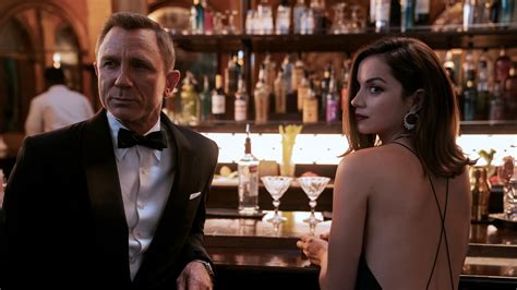 Daniel Craig S Last James Bond Scene Wasn T Shot As Originally Planned