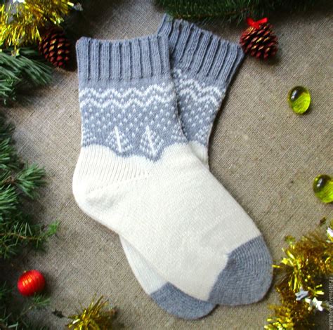Вязаные шерстяные новогодние носки Белые сугробы - купить ...