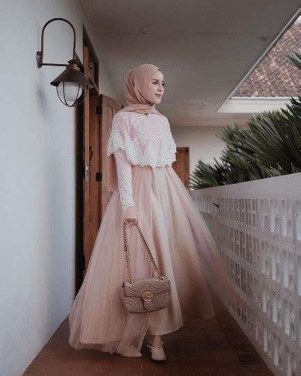 inspirasi busana bridesmaid hijab modern 2022