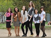 烏克蘭《長頸美女》因病獲得異常身高的美少女 | 宅宅新聞