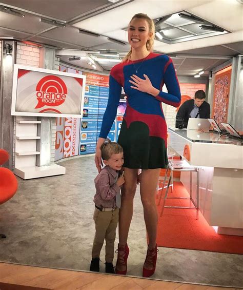 15 Photos That Show How Crazy Tall Karlie Kloss Is On The Today Show