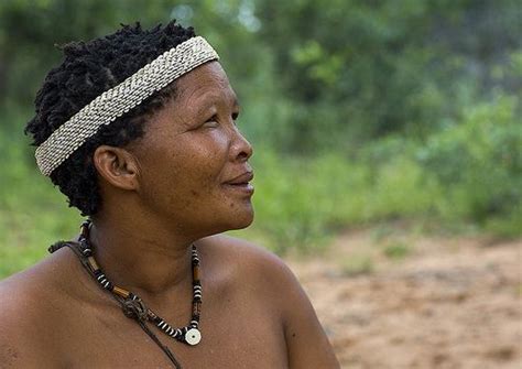 bushman woman with ostrich egg traditional headdress tsum… flickr eric lafforgue african