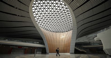 El Mega Aeropuerto Diseñado Por Zaha Hadid Para China Finaliza Su