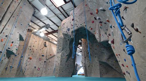 Houstons First Indoor Rock Climbing Gym And Fitness Center