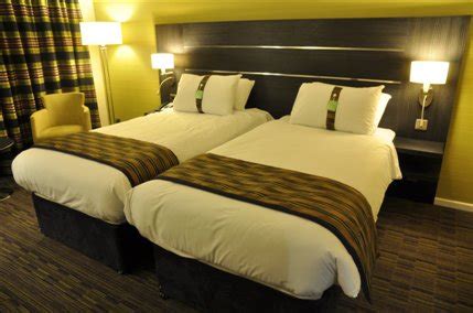 Hotel is located in 380 m from the centre. Images for Holiday Inn London Gatwick - Worth hotel deals ...