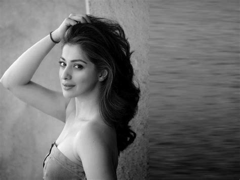 raai laxmi hot sexy and sizzling pictures of the julie 2