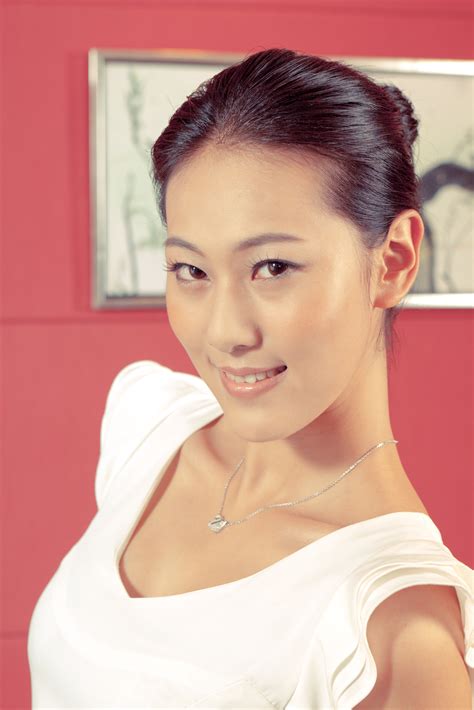 File Chinese Model With A Bright Smile 6759425553  Wikimedia Commons